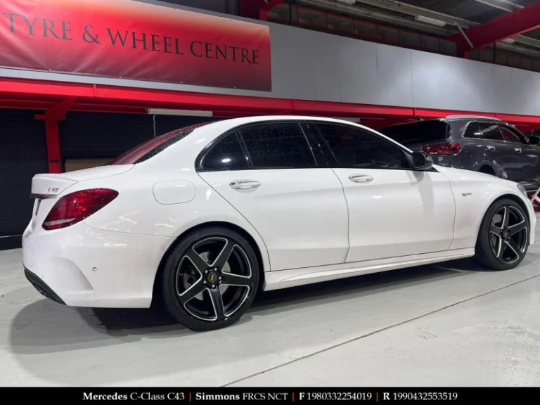 Mercedes-Benz on 19 Inch Simmons FR-CS NCT