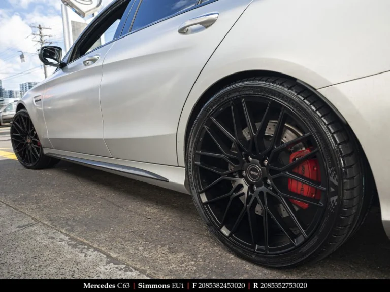 Mercedes-Benz on 20 Inch Simmons EU1