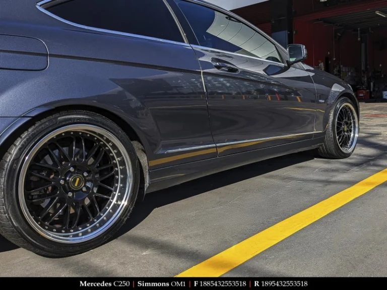 Mercedes-Benz on 18 Inch Simmons OM-1