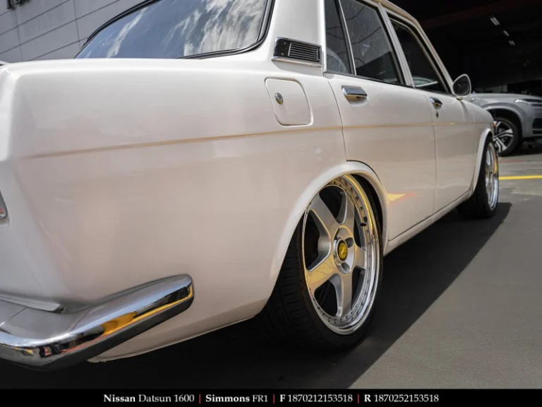 Nissan on 18 Inch Simmons FR1