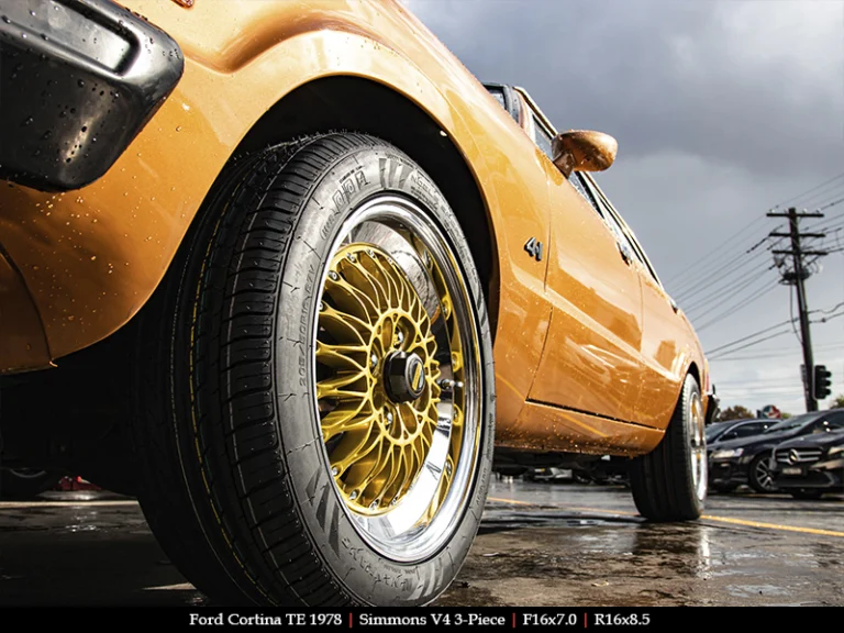 Ford on 16 Inch Simmons V5