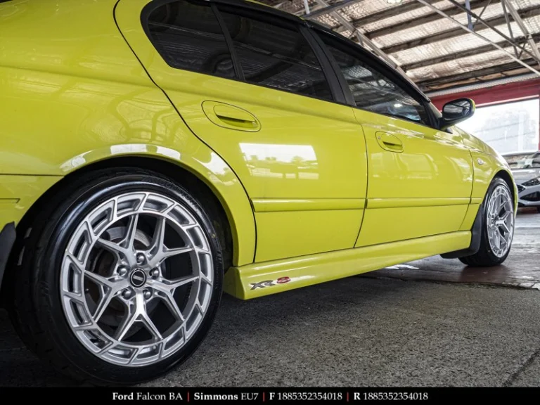 Ford on 18 Inch Simmons EU7