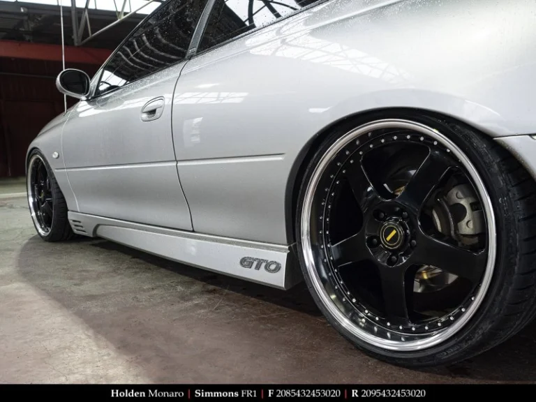 Holden on 20 Inch Simmons FR1