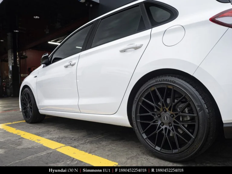 Hyundai on 18 Inch Simmons EU1
