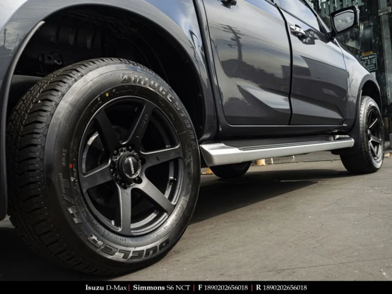 Isuzu on 18 Inch Simmons S6 NCT